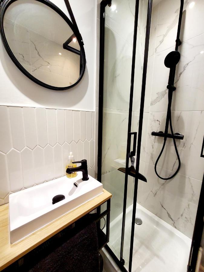 Studio Jeannette Avec Balcon Et Juste A 130 Metres Plage ! Plein Centre ! Wifi - Draps Serviettes Inclus ! ทรูวิลล์-ซูร์-แมร์ ภายนอก รูปภาพ