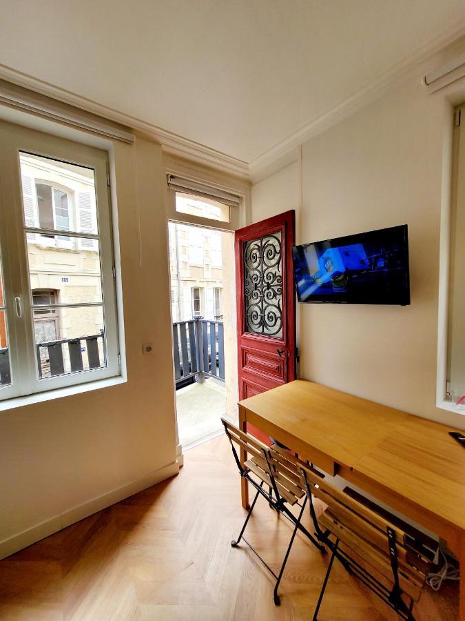 Studio Jeannette Avec Balcon Et Juste A 130 Metres Plage ! Plein Centre ! Wifi - Draps Serviettes Inclus ! ทรูวิลล์-ซูร์-แมร์ ภายนอก รูปภาพ