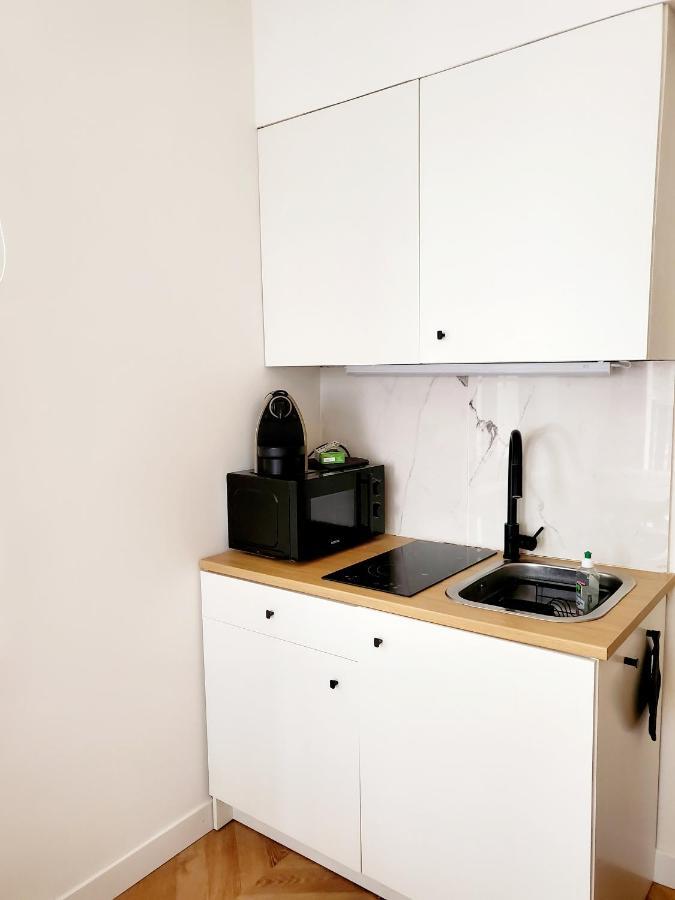 Studio Jeannette Avec Balcon Et Juste A 130 Metres Plage ! Plein Centre ! Wifi - Draps Serviettes Inclus ! ทรูวิลล์-ซูร์-แมร์ ภายนอก รูปภาพ